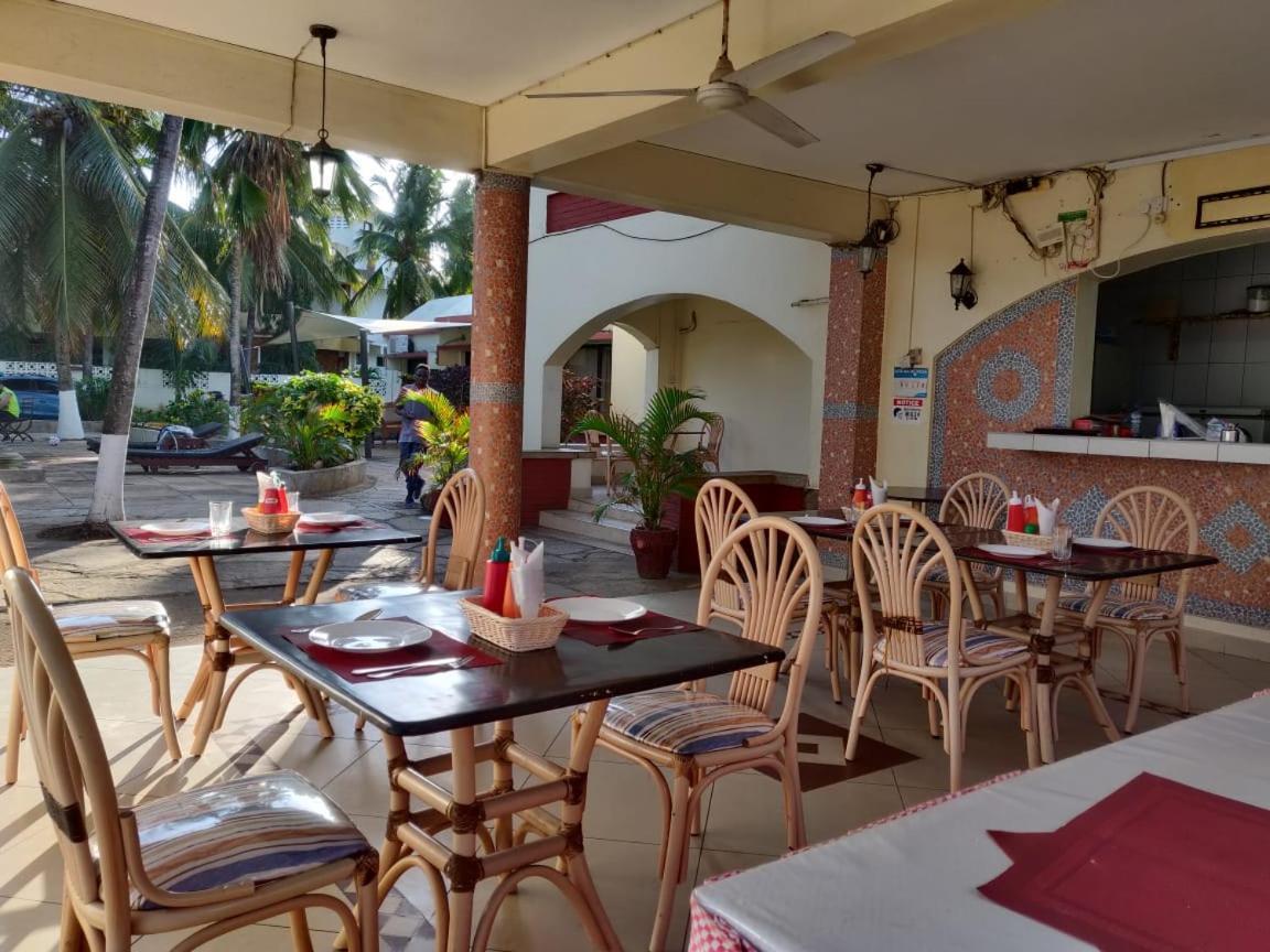 Glory Holiday Resort Mombasa Bagian luar foto