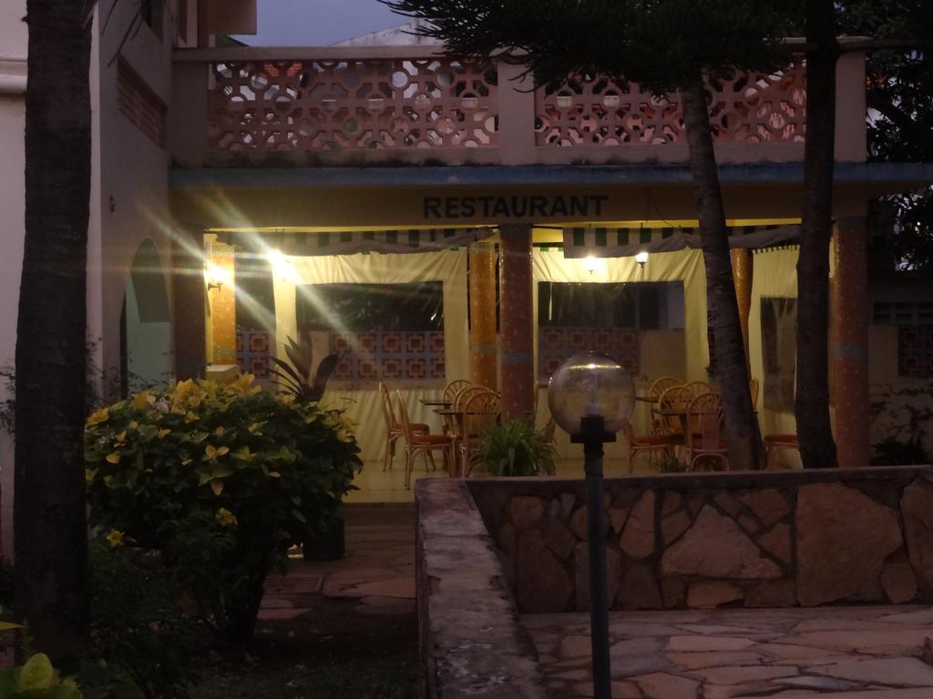 Glory Holiday Resort Mombasa Bagian luar foto